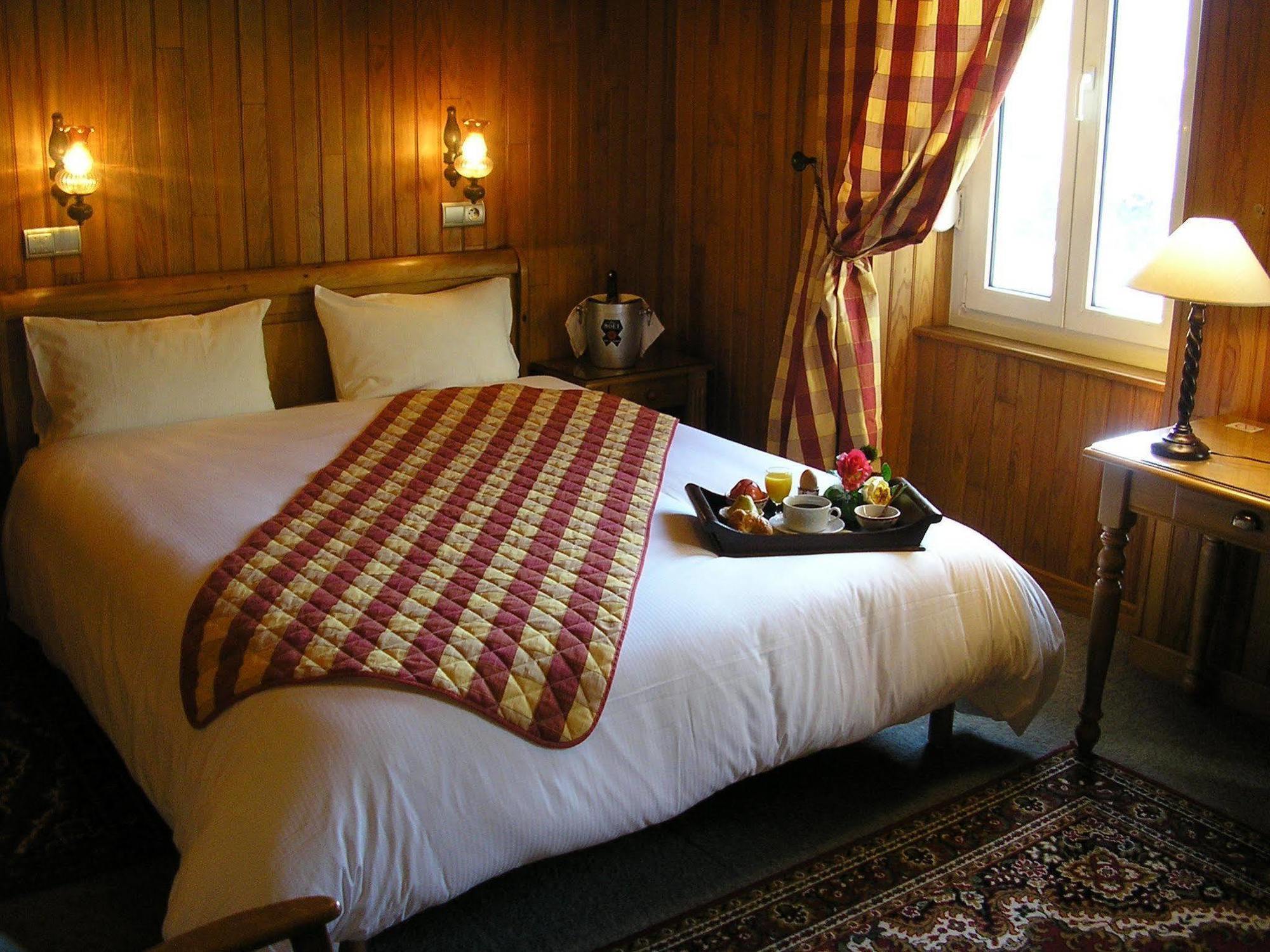 Logis Hotel Des Bains Gérardmer Esterno foto