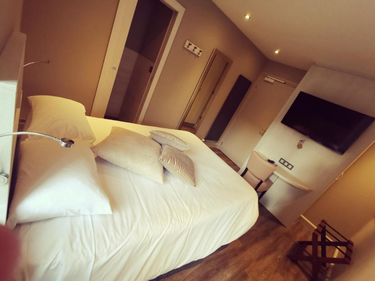 Logis Hotel Des Bains Gérardmer Esterno foto